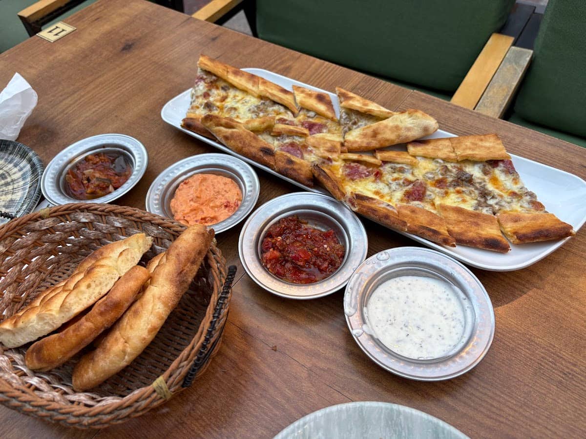 Kd Karadeniz Aile Pide Ve Kebap Salonu
