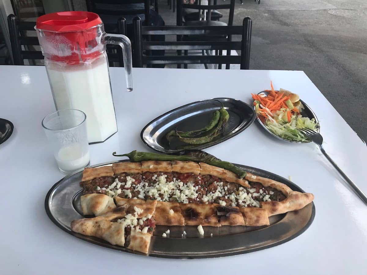 Karadeniz Pide Salonu (sezai Usta)
