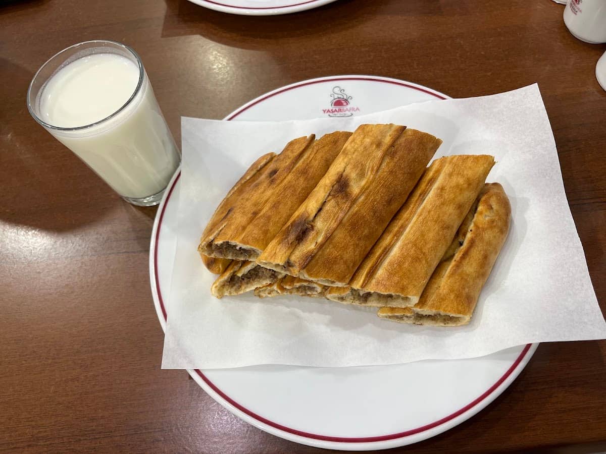 Yaşar Bafra Pide Salonu